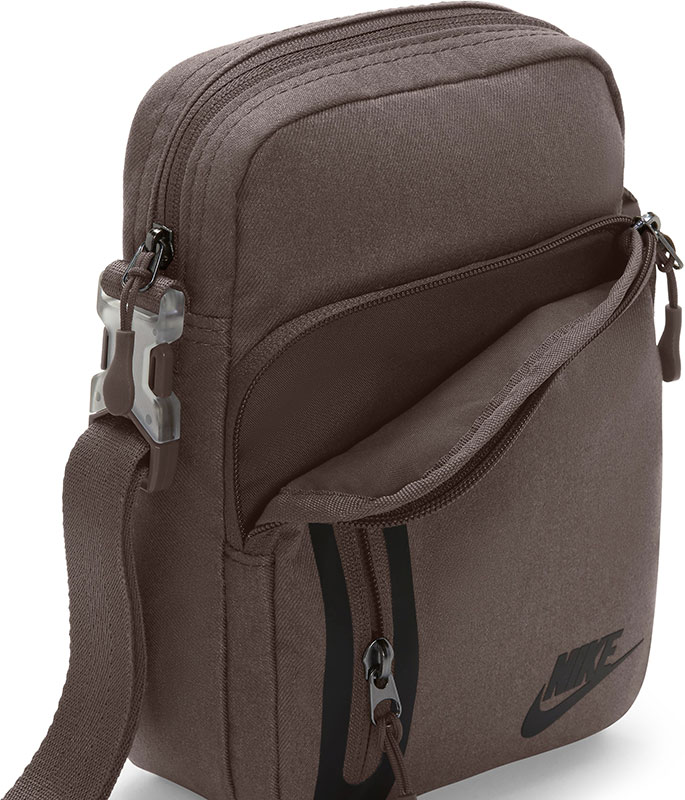 Nike Elemental Crossbody Bag
